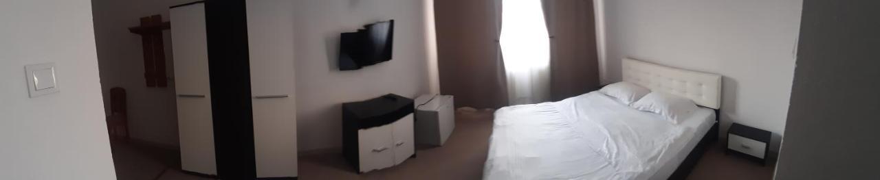 Casablanca Hostel Craiova Buitenkant foto