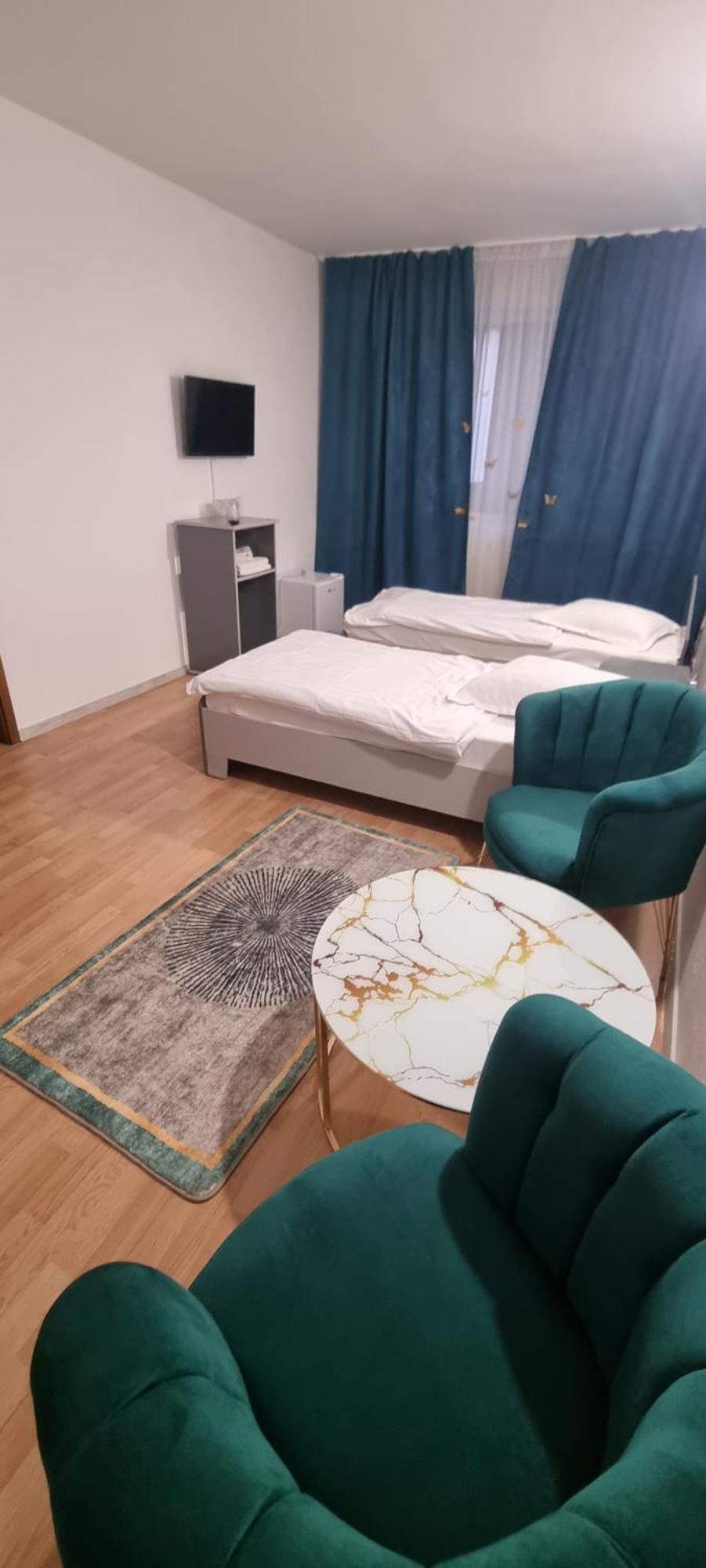 Casablanca Hostel Craiova Buitenkant foto