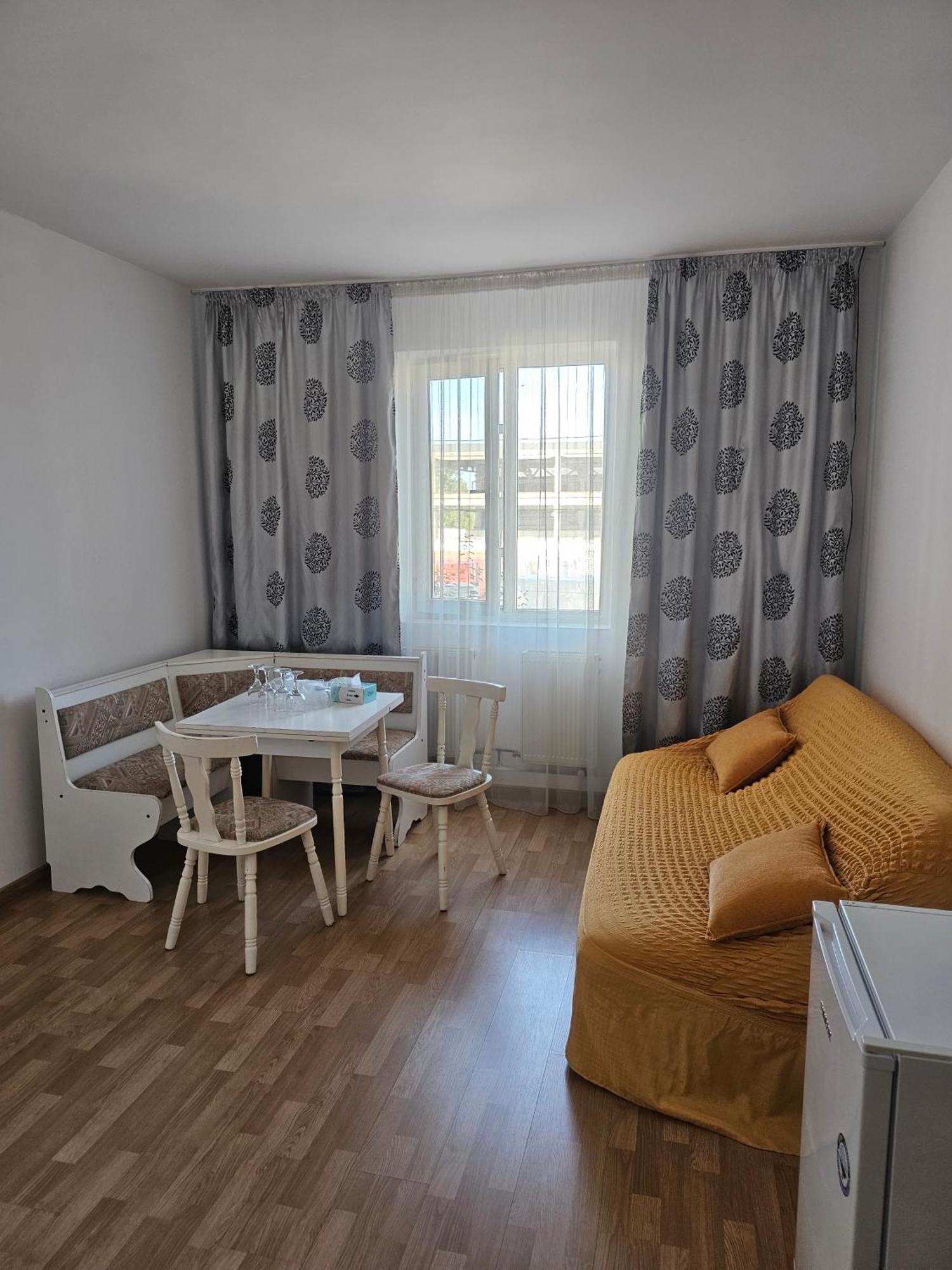 Casablanca Hostel Craiova Buitenkant foto