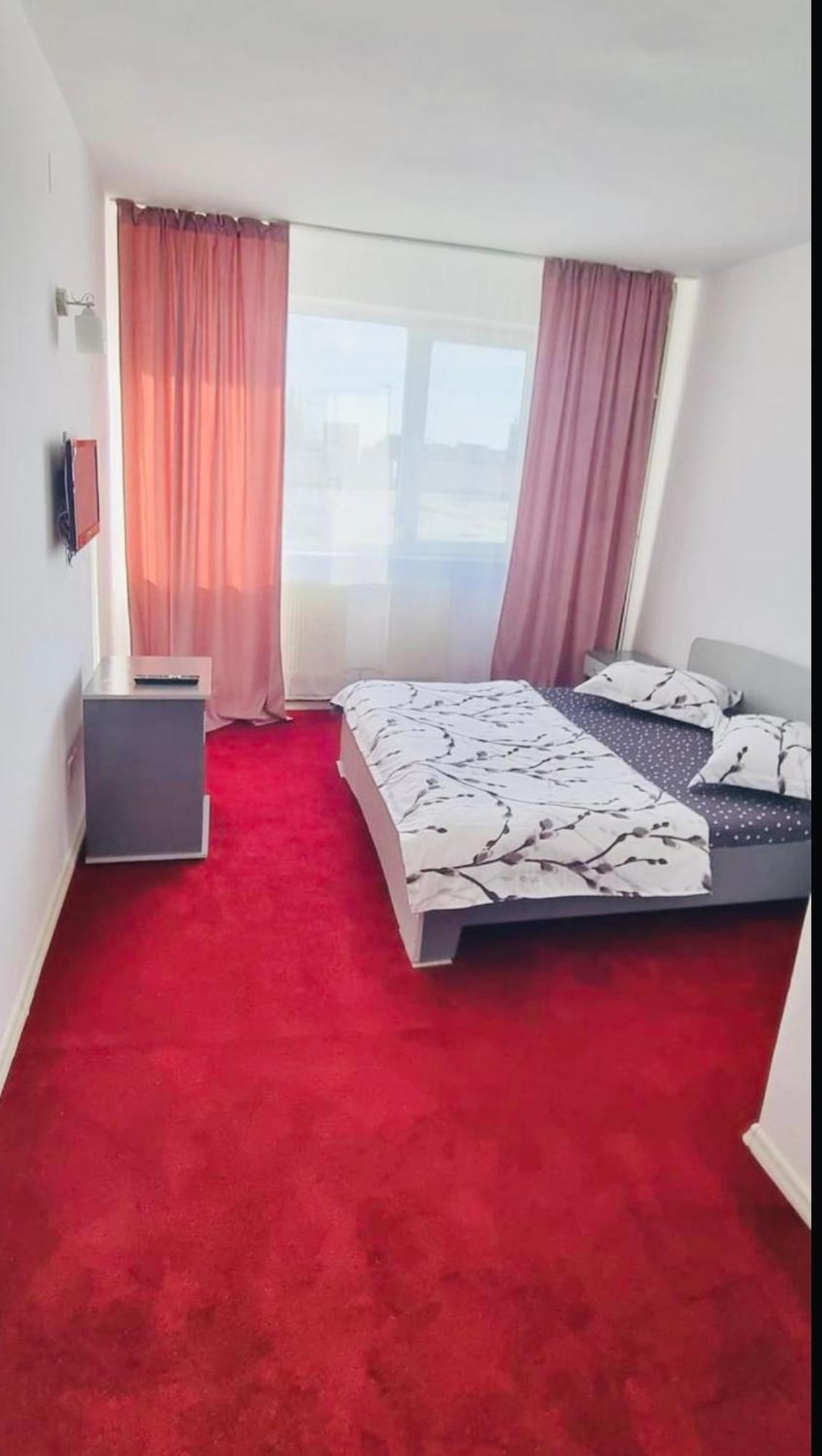 Casablanca Hostel Craiova Buitenkant foto